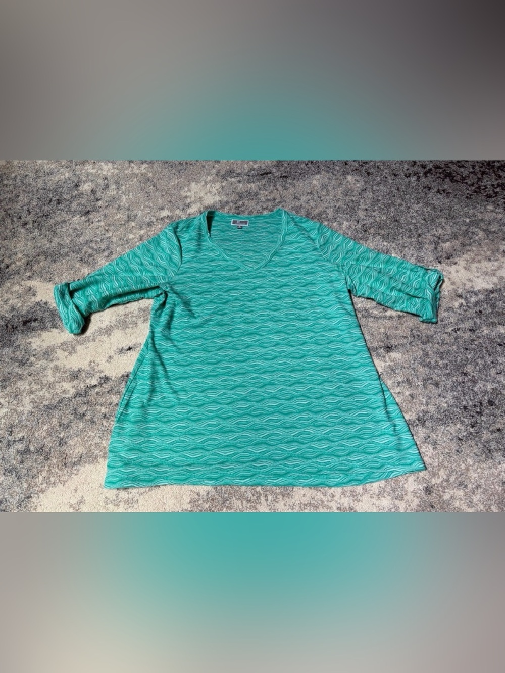Ladies' Teal Wave Knit V-Neck 3/4 length sleeve top